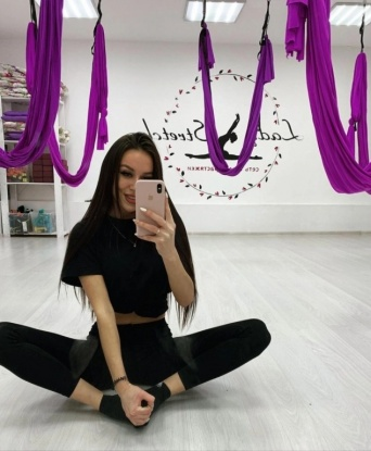 Я живу в Москве, и здесь я создам для тебя незабываемую атмосферу удовольствия.
✨ У меня есть все, чтобы ты почувствовал себя по-настоящему желанным и удовлетворенным. Мои красивые формы и нежная кожа станут твоей сладкой зависимостью. Забудь обо всем и позволь мне взять тебя за руку, чтобы окунуться в безграничный океан наслаждения.
🔥 Я оказываю широкий спектр услуг, от классического эротического массажа до экстремальных фантазий. Я готова испытать все, что ты можешь предложить, и открыта для новых экспериментов. Мы можем сделать все твои мечты и фантазии реальностью.
💋 Я гарантирую тебе полную конфиденциальность и безопасность. Мои фото 100% реальные, и каждая моя встреча – это особая и неповторимая эмоция. Читай отзывы обо мне и узнай, что говорят мои довольные клиенты.
📞 Теперь ближе к тебе, в Москве, я готова подарить тебе незабываемые моменты наслаждения. Свяжись со мной, и давай встретимся, чтобы утонуть в волнующем мире страсти и удовольствия. Жду твоего звонка, мой сладкий... Лапуся